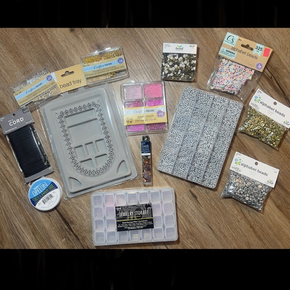 Bracelet Making Kit w/carrier